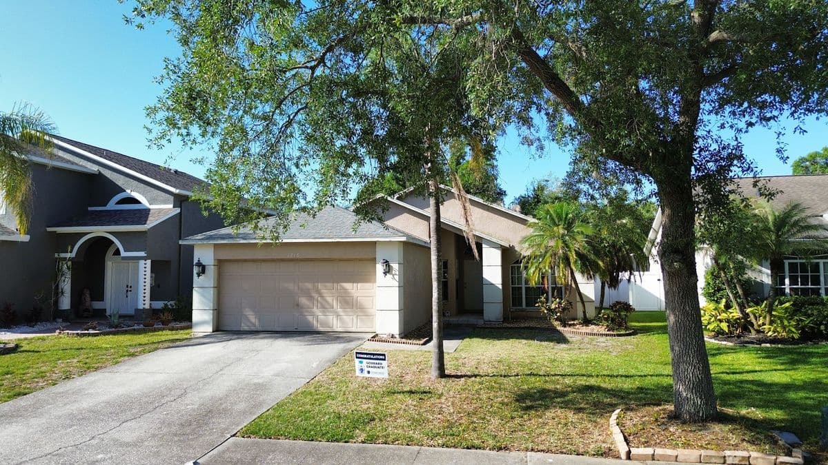 Emergency Roof Repair & Tarping service by Advanced Exteriors in Baton Rouge LA